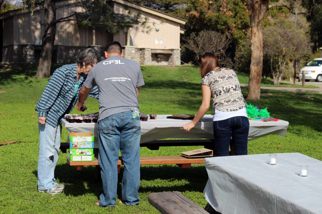 Setting Up for the Reception at El Cap (6)